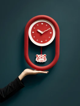 2022 Тигр Новогодние Часы Настенные Часы Гостиная Личность Креативный Чистый Красный Фон Настенное Украшение Art Home