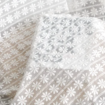 Белая марля Шириной 130 см, 1 м/лот, ткань с цветочной вышивкой, Кружевная ткань для платья, футболки, аксессуар для шитья, X105